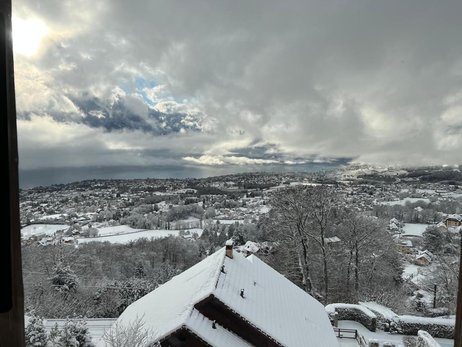 Swiss Chalet - Mountain And Lake View Blonay Bagian luar foto